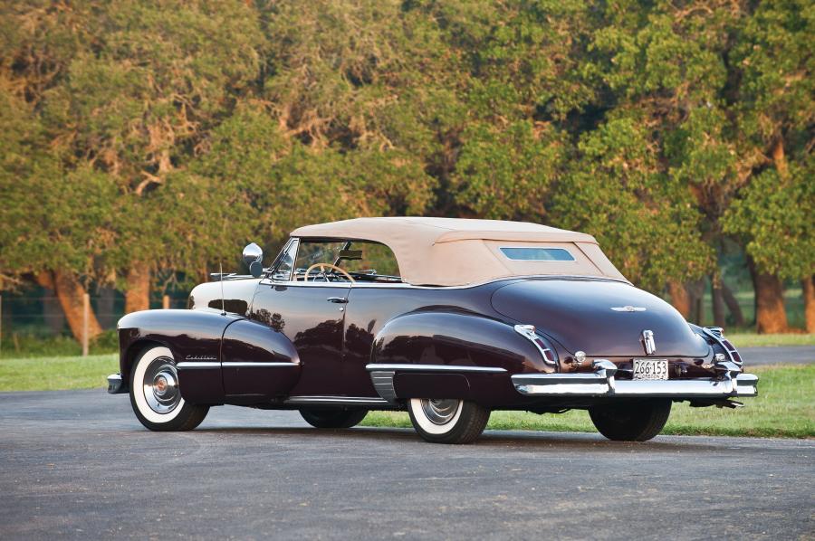  Cadillac Series 62 Convertible Coupe 1947 года  (фото 26 из 32)